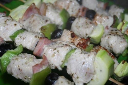 Шашлычки из индейки с овощами и маслинами. 06