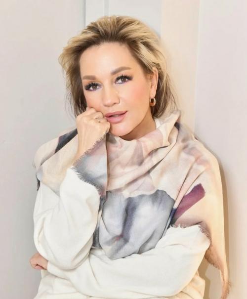 Татьяна Буланова поделилась подробностями о том, как ее танцоры Алена и Максим алалыкины завершили свое сотрудничество с ней после 20 лет работы. 

