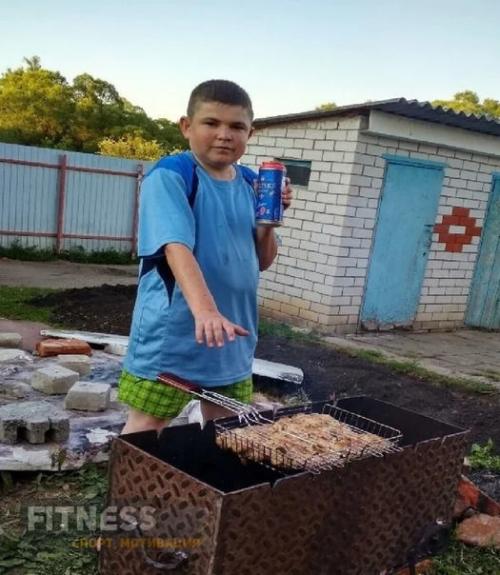 В 25 лет выглядит на 12. 02