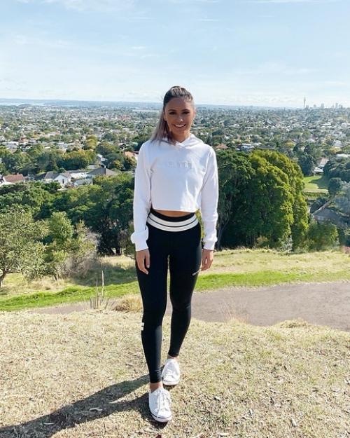 От пышки к фитоняшке - Ариана омипи смогла за год похудеть со 130 до 62 кг. 02