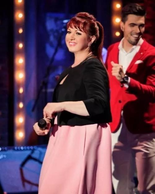 42-Летняя Ольга картункова похудела на 84 килограмма, поклонники начинают переживать, что у нее может появиться анорексия. 02