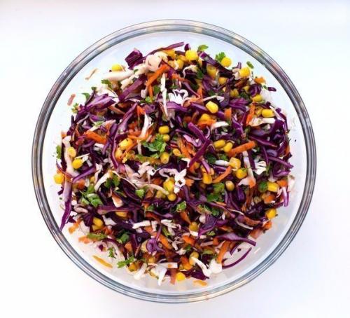 Салат Коулсло. Коулсло - это салат на основе самого европейского овоща капусты. 04 Салат Коулсло. Коулсло - это салат на основе самого европейского овоща капусты. 04