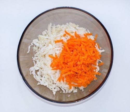 Салат Коулсло. Коулсло - это салат на основе самого европейского овоща капусты. 02 Салат Коулсло. Коулсло - это салат на основе самого европейского овоща капусты. 02