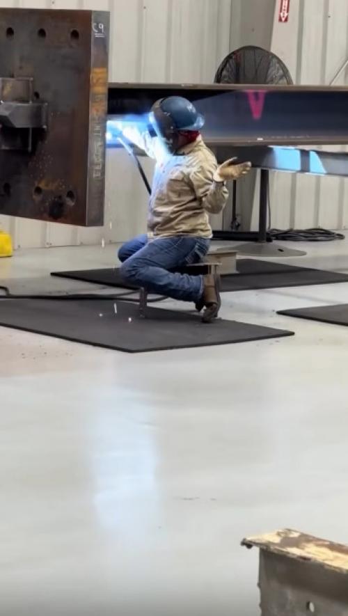 Чарли и его шоколадная конница! 01