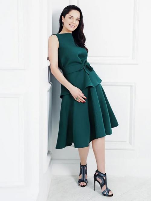 Юлечка Ахмедова призналась, что больше всего в жизни любит шоколад. 05