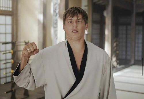 Алексей Щербаков остался без концертов в России после того, как поехал в Казахстан поддержать Сабурова.

