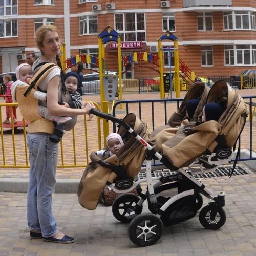 37-Лeтняя Оксана кобелецкая в июнe 2016 года стала мамой сразу пятерых малышей. 04