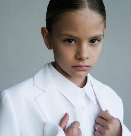 11-Летняя дочь Тимати уже начала копить на свою мечту - квартиру. 02