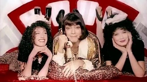 Филипп Киркоров, народный артист России, в интервью назвал себя первым рэпером страны. 02