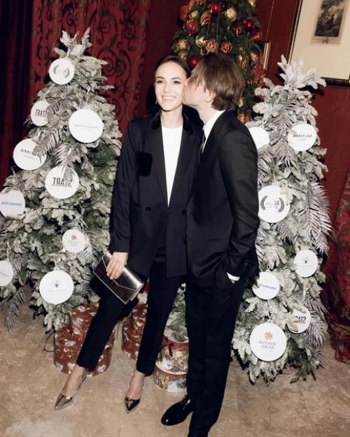 Классная парочка, выглядят шикарно! 01