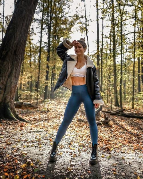 Адрианна колесзар - офицер полиции Германии. 04