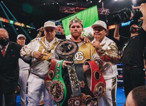 Кто бы мог подумать, бивол смог победить великого Альвареса. 01