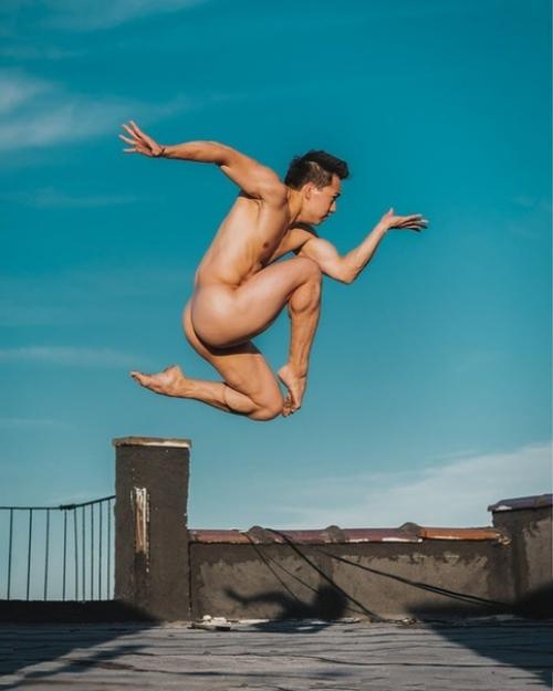 Красота тела и танца на крышах Нью-йорка. 06
