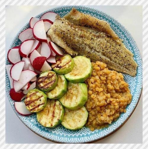 Спортивные девушки. Арианты полезных недорогих обедов, которые не навредят вашей фигуре. 04