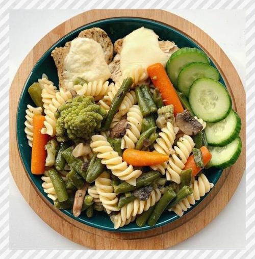 Спортивные девушки. Арианты полезных недорогих обедов, которые не навредят вашей фигуре. 03