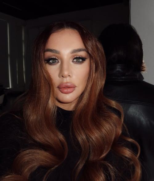 Анна седокова вновь выходит в свет после месяцев затворничества. 01