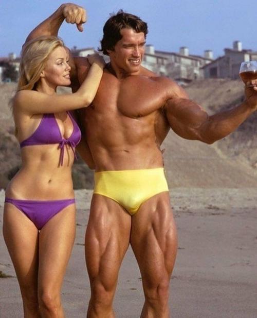 Арнольд шварцнегер и бетти бросмер. 01