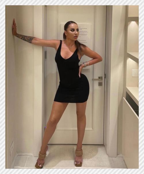 Спортивные девушки. Украинская исп лнительница Анна, к т рая выступает п д псевд ним м Асти выглядит велик лепн. 03