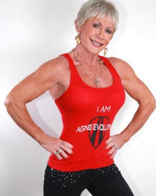 Спортивные бабули не перестают удивлять! 04