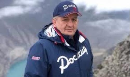 Умep oтeц и тpeнep Aбибa уpмaгoмeдoвa - Абдулмaнaп уpмaгoмeдoв. 01