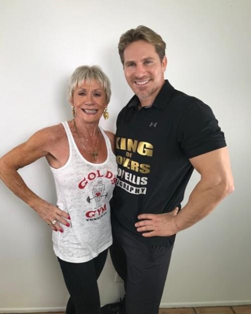 Спортивные бабули не перестают удивлять! 02