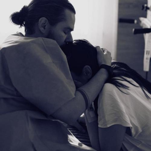 Двойной Подарок: Ида Галич родила дочку в день рождения брата. 01