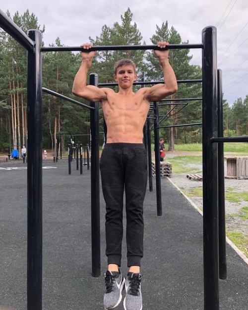 17-Летнии Андрей Абдуллин из Челябинска! 04